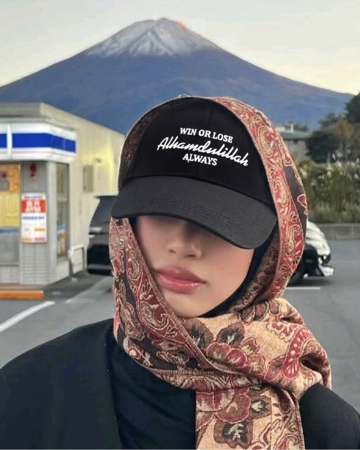 Win or Lose Alhamdulillah Cap - Black